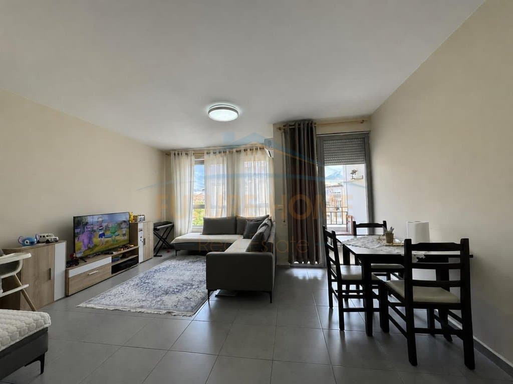 Shitet Apartament 1+1, Ali Demi 1