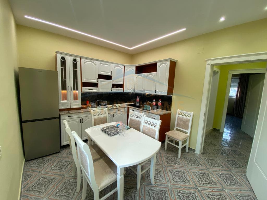 Qera, Apartament , prane Casa Italia, Tirane 2