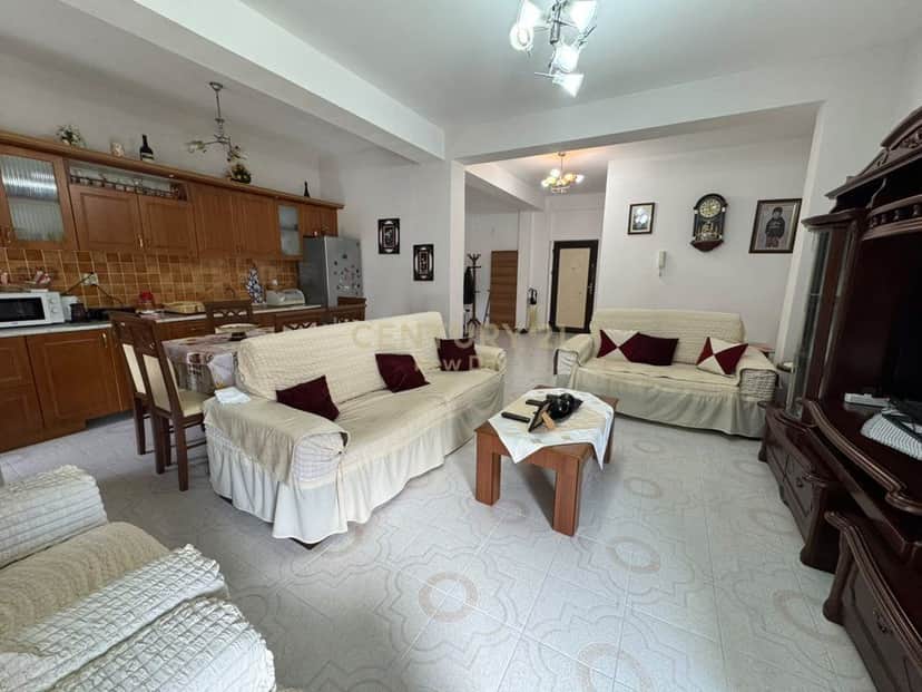 APARTMENT 3+1+2 FOR SALE + PARKING SPACE NEAR THE VILLAGE MARKET! 1