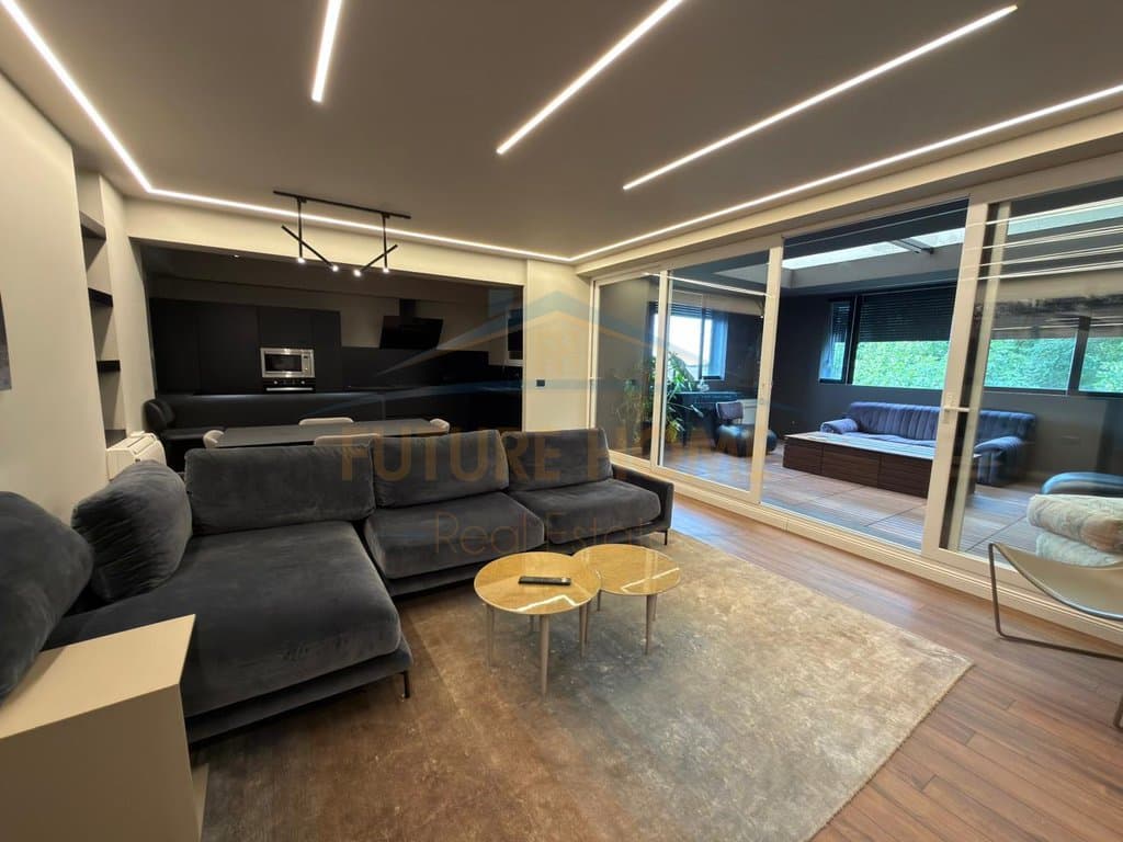 Shitet, Apartament 3+1+3 , Rezidenca Long Hill, Tiranë.