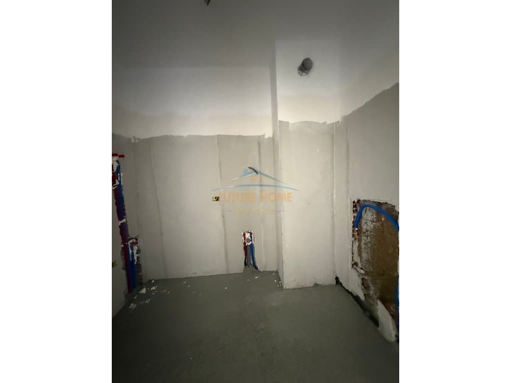 Shitet, Apartament 2+1, Space City, Paskuqan. 2