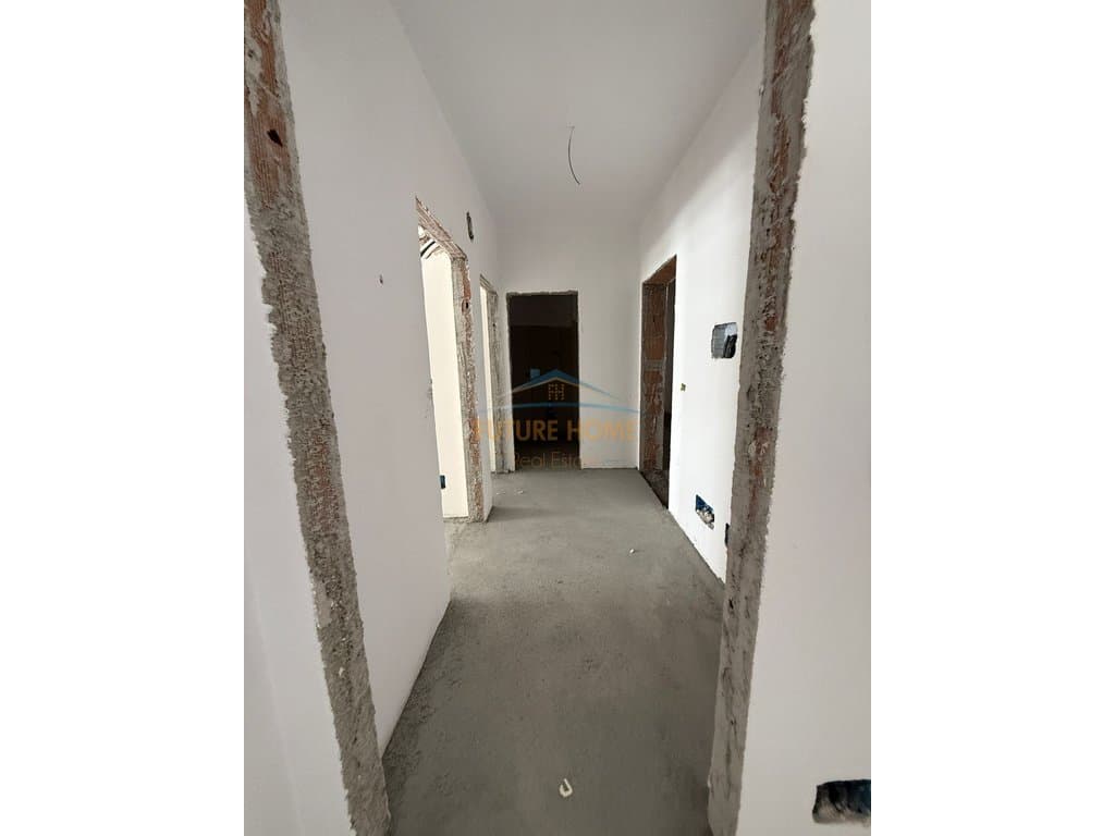 Shitet, Apartament 2+1, Space City, Paskuqan. 4