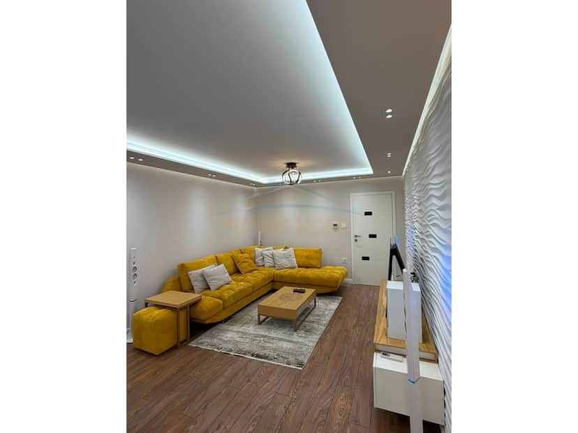 Shitet, Apartament 2+1+2, Blloku Gintash, Laprakë UNA72070 1