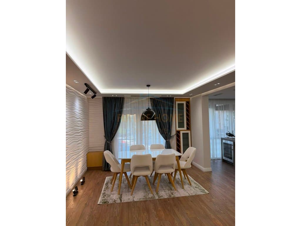 Shitet, Apartament 2+1+2, Blloku Gintash, Laprakë UNA72070 2