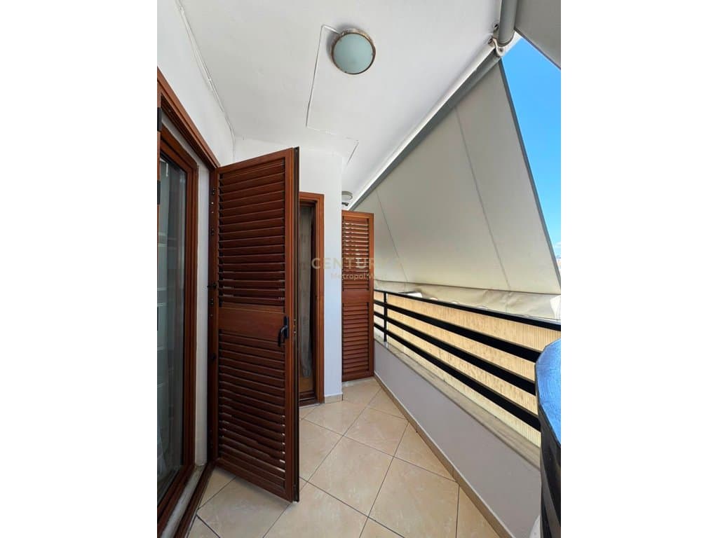 Unaza e Re, apartament 2+1+2 me qera 500 € /Muaj