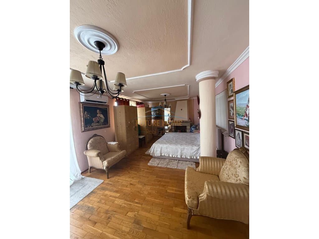 Shitet, Apartament 2+1, Materniteti i Ri, Tiranë 4