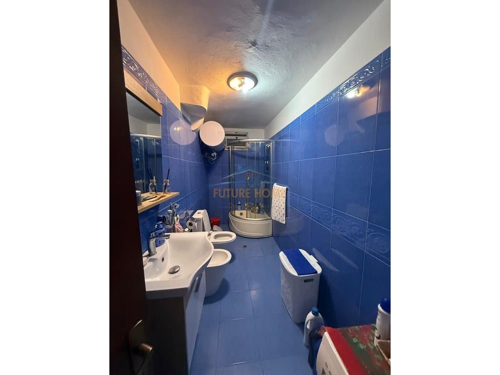 Shitet, Apartament 2+1, Materniteti i Ri, Tiranë 3