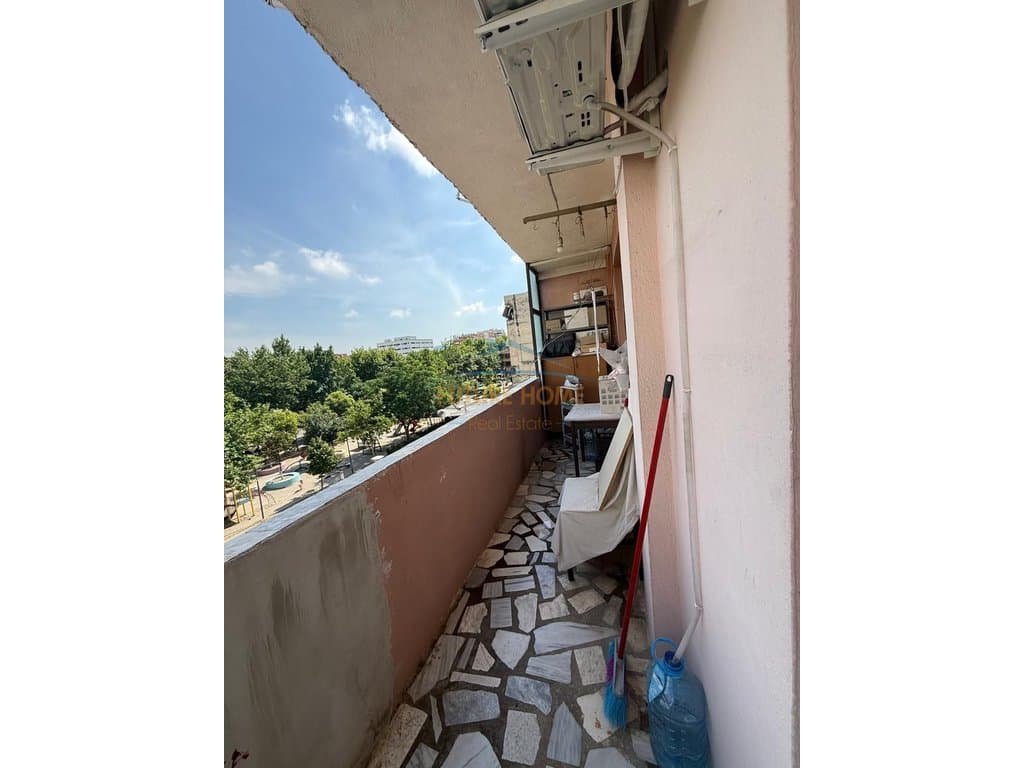 Shitet, Apartament 2+1, Materniteti i Ri, Tiranë 5