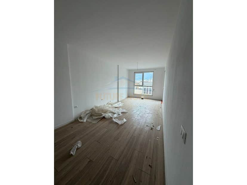 Shitet, Apartament 1+1, Stacioni i Trenit 1