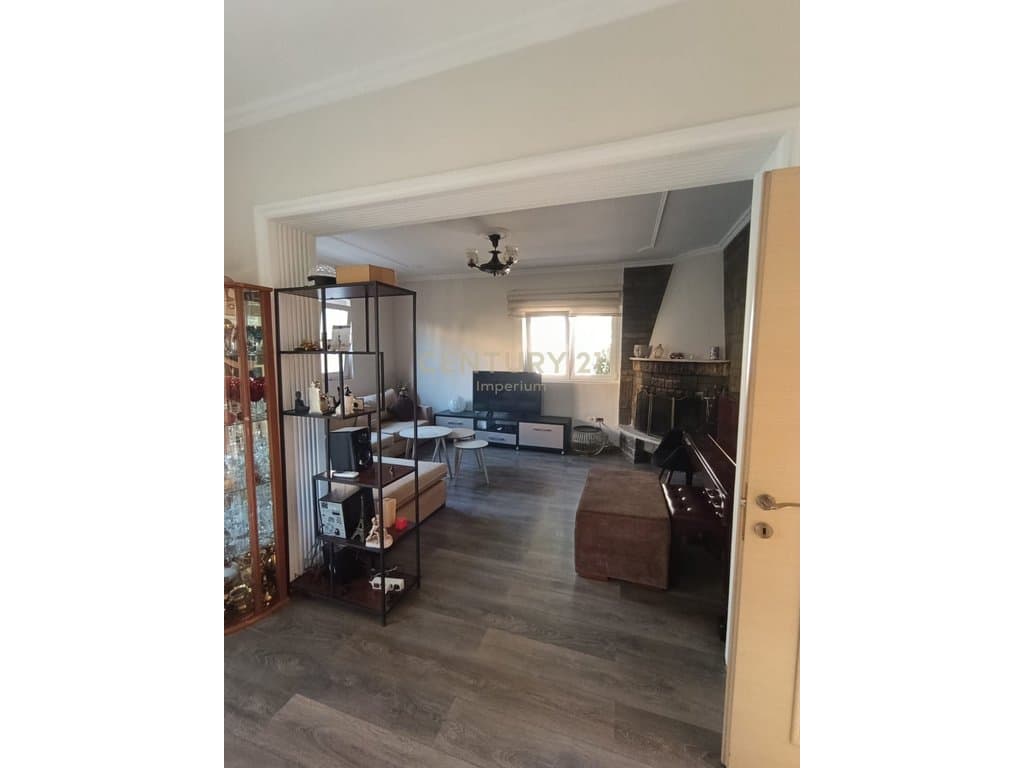 Vilë Private 2 kateshe 3+1+2 me Qira në Kombinat | Oborr i Madh, Garazh dhe Privatësi Maksimale 1,100 € /Muaj 4