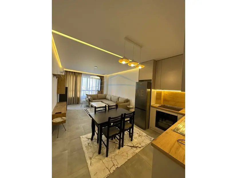 Shitet, Apartament 2+1, Kamëz 5