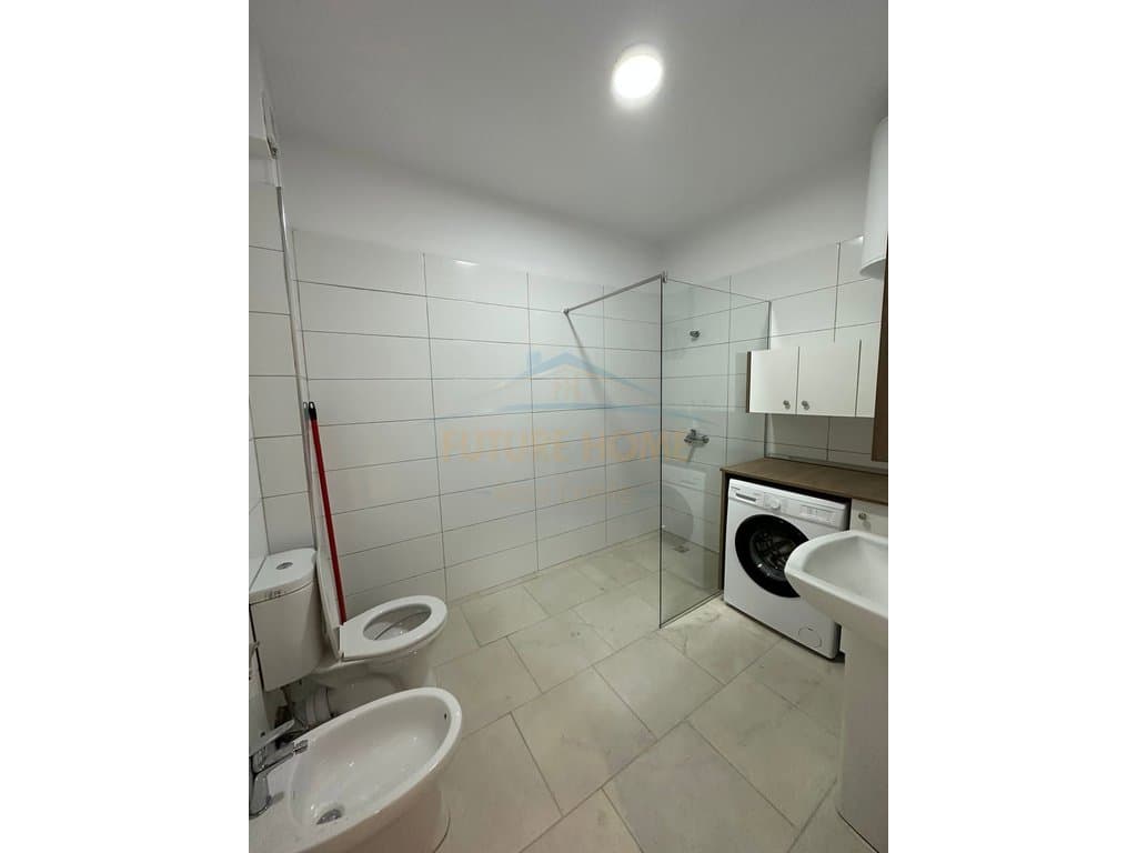 Shitet, Apartament 2+1, Kamëz 4