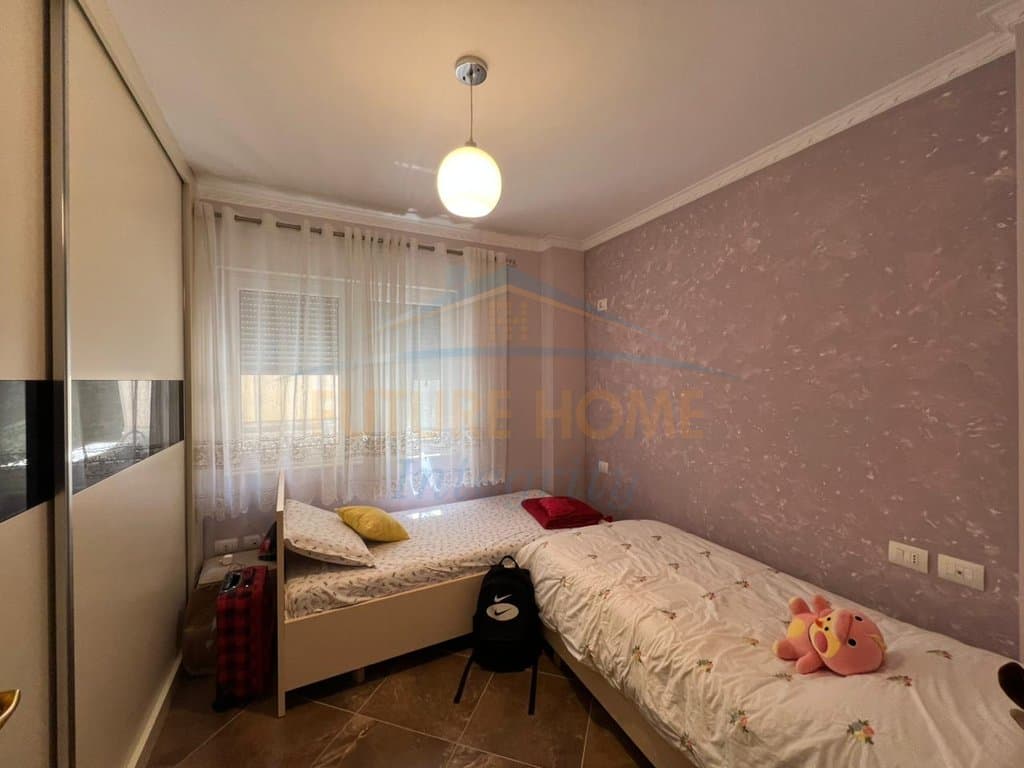 Shitet, Apartament 2+1+2+Verandë, Liqeni i Thatë, Tiranë. 5
