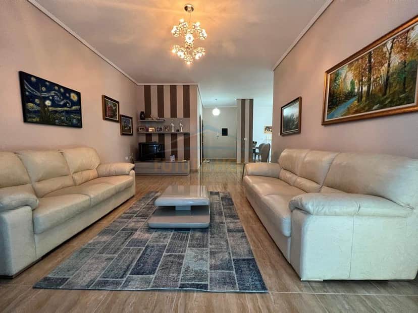 Shitet, Apartament 2+1+2, Lushnje 1