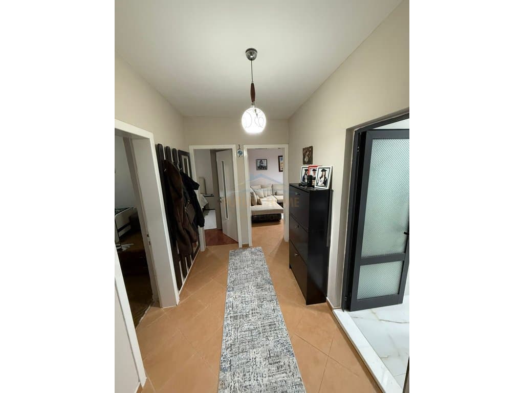 Apartament 2+1 ,Rruga Rinia ,Pogradec 4