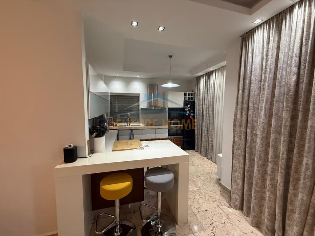 Shitet,Apartament 3+1+2+Garazh+Depo, Liqeni i Thatë,Tiranë 4