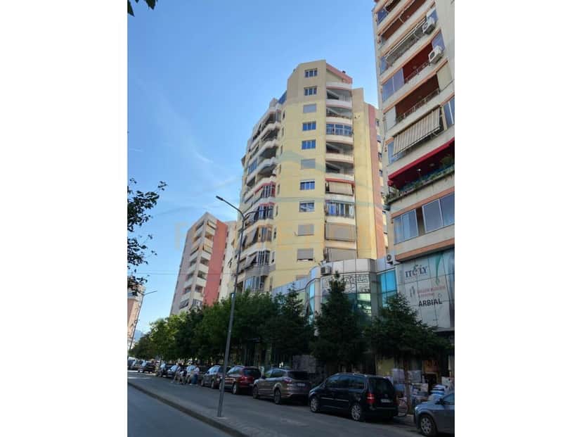 Shitet, Apartament Duplex, Elbasan. 1
