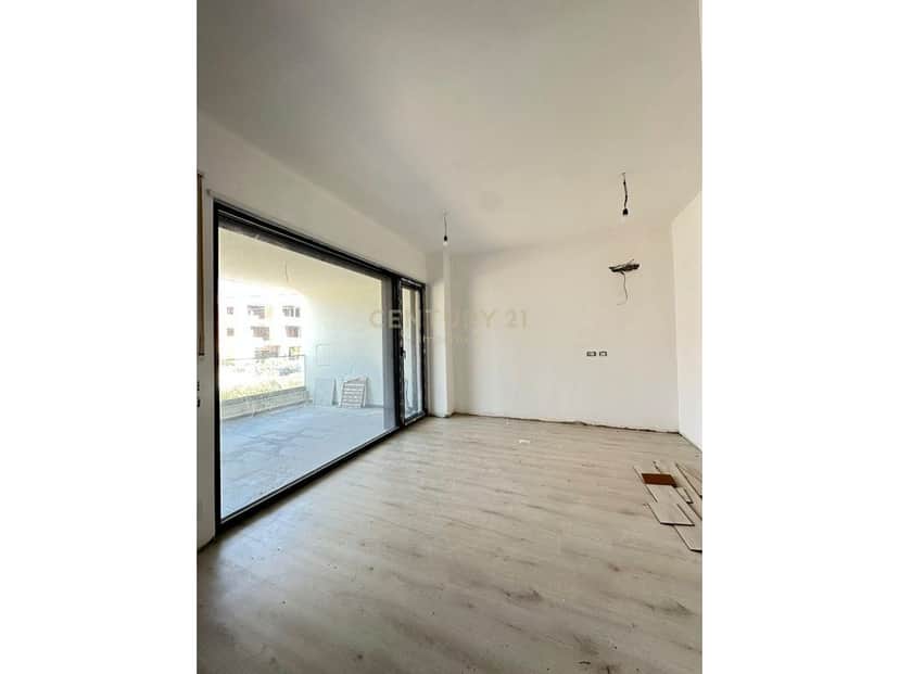 Apartament 1+1 me oborr privat në Torquoise Marina! 1