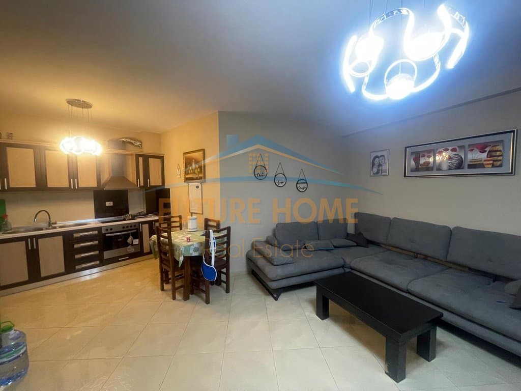 Shitet, Apartament 2+1, Yzberisht, Tiranë 4