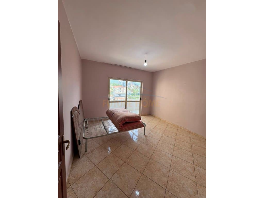 Shitet,Apartament 1+1,Rruga Shefqet Kuka,Fresk 3