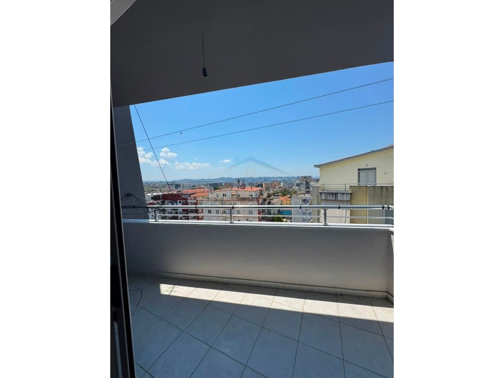 Shitet,Apartament 1+1,Rruga Shefqet Kuka,Fresk 4