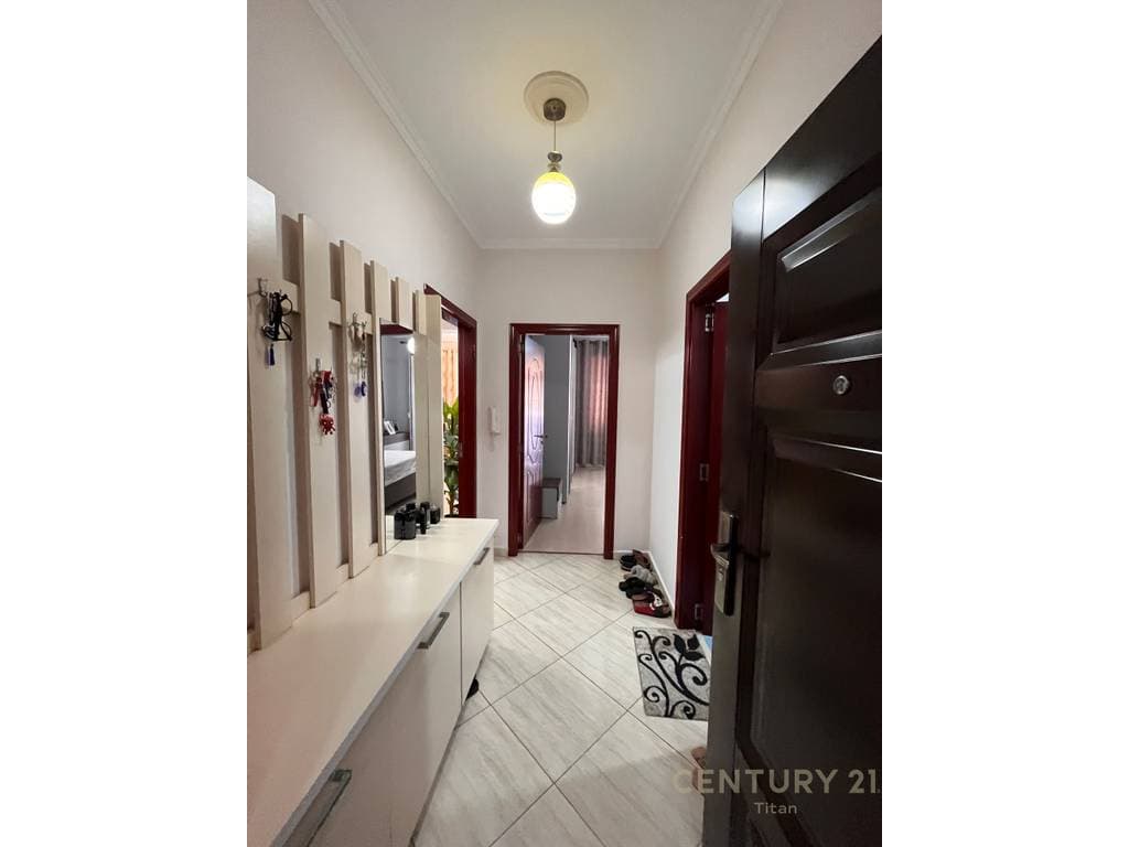 Shitet apartament modern 2+1+2 prane Bar Artistit, Astir! 177,000 € 16,500,000 Lekë 3