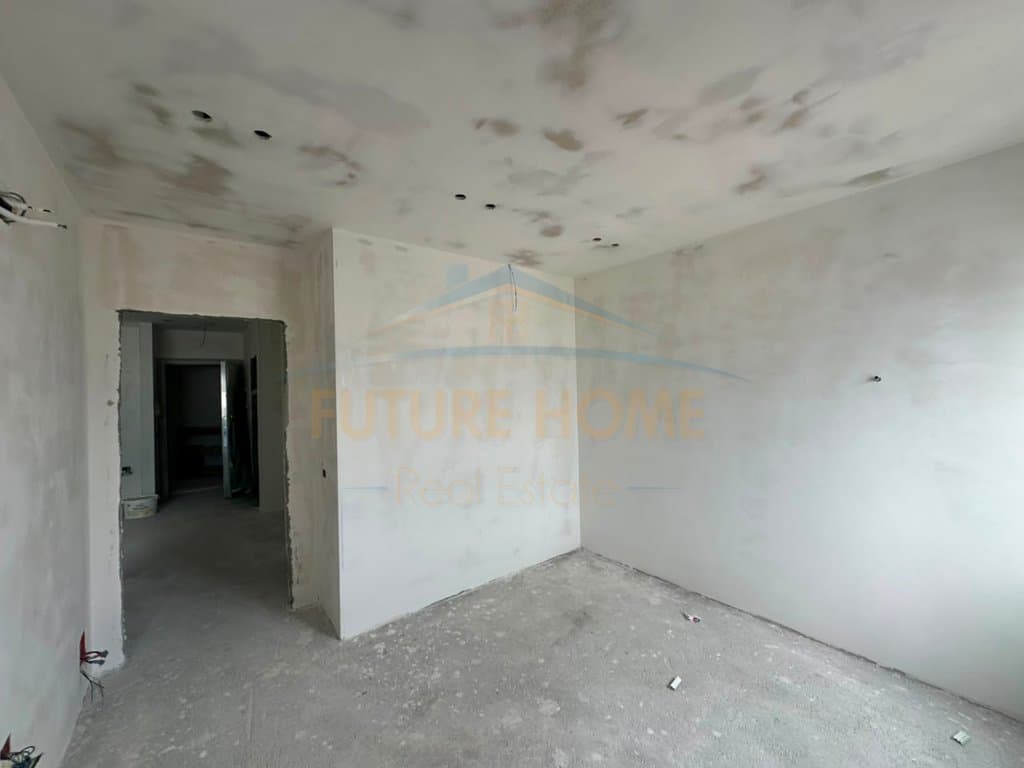 Shitet , Apartament 2+1, "Mirabella Residence", Oxhaku , Tiranë 5