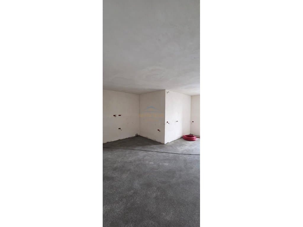 Shitet, Apartament 2+1 + 2 Poste Parkimi, Rruga "Pasho Hysa", Tregu Elektrik, Tirane.