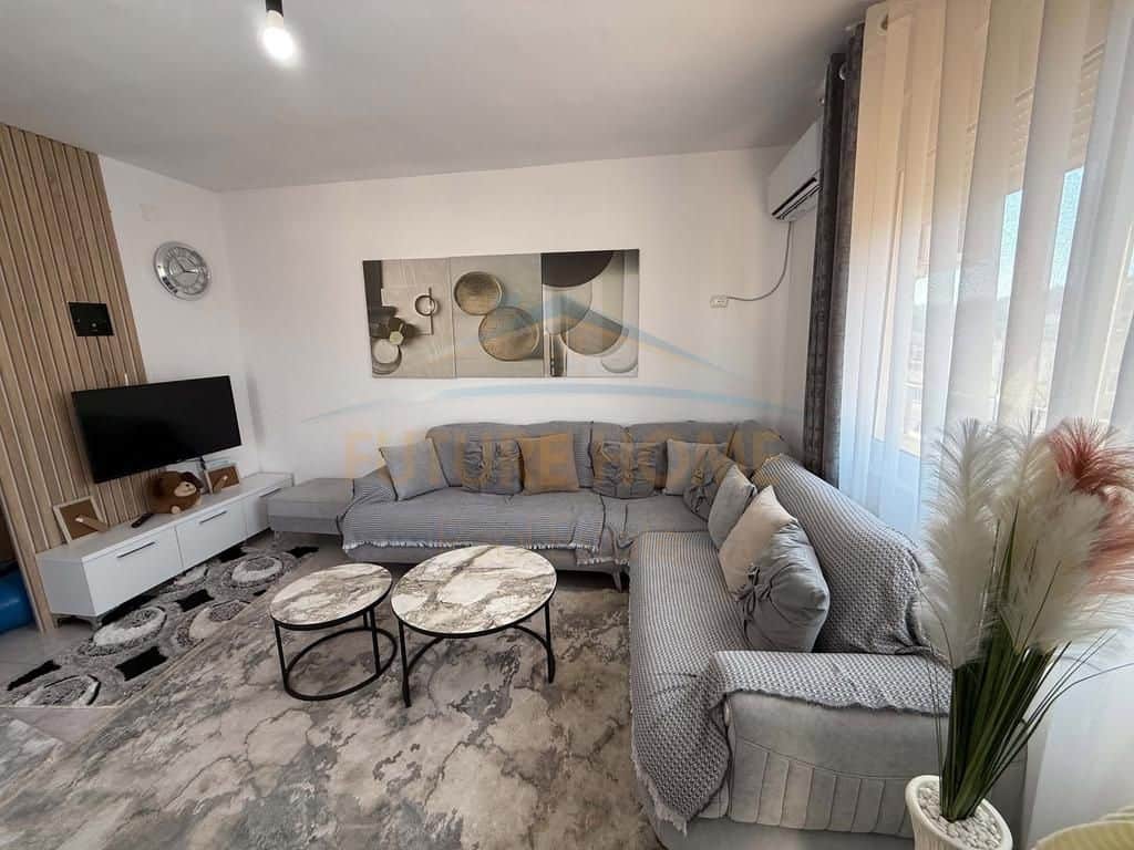 Qera, Apartament 1+1 + Verandë, Kompleksi Fratari, Unaza e Re, Tiranë