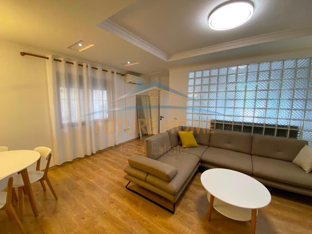 Shitet, Apartament 1+1, Fresku, Tiranë 5