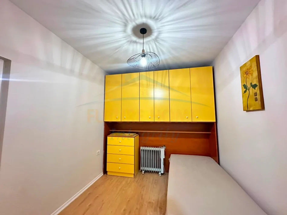 Shitet, Apartament 2+1(I konvertuar), Porcelan, Tiranë. 3