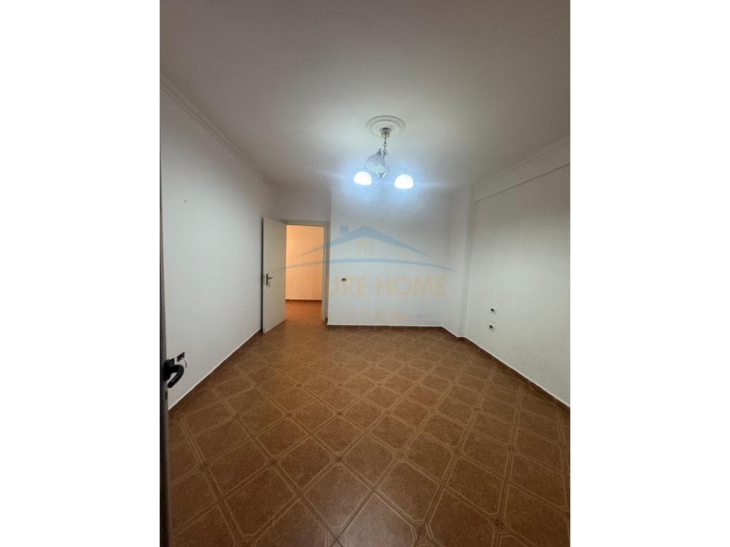 Shitet Apartament 2+1, Misto Mame 3