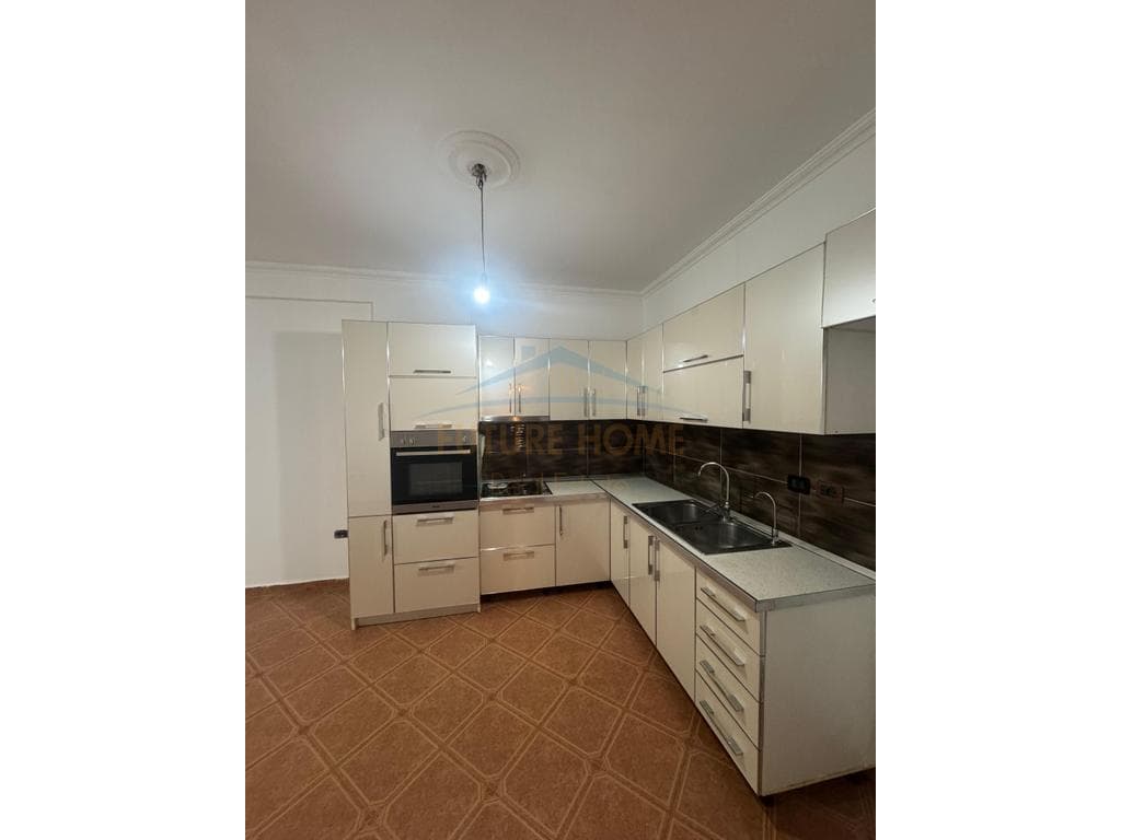 Shitet Apartament 2+1, Misto Mame 4