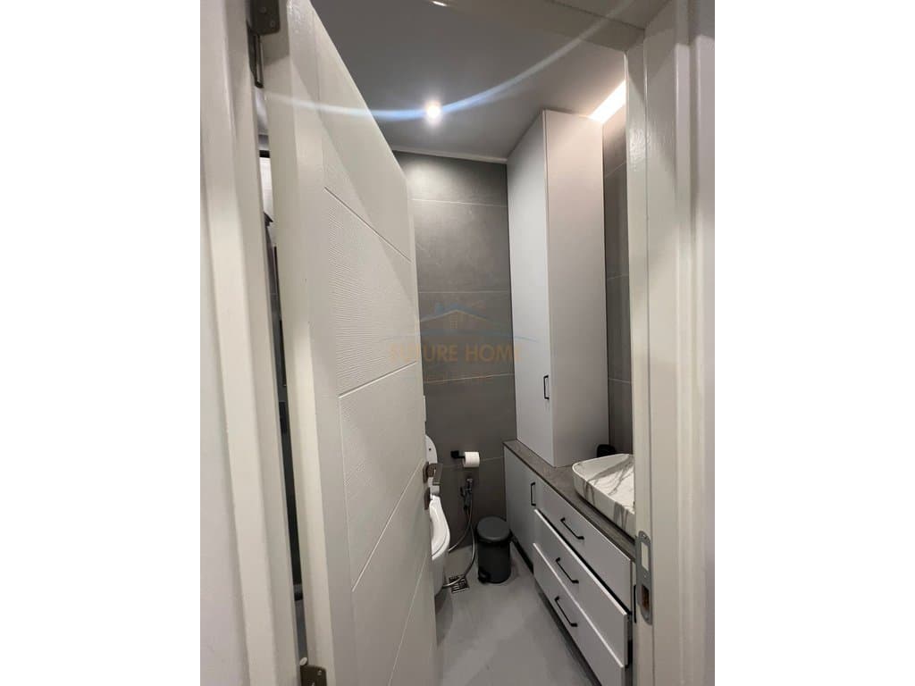 Shitet, Apartament 2+1+2+ Depo, Rruga Bill Klinton, Tirane 4