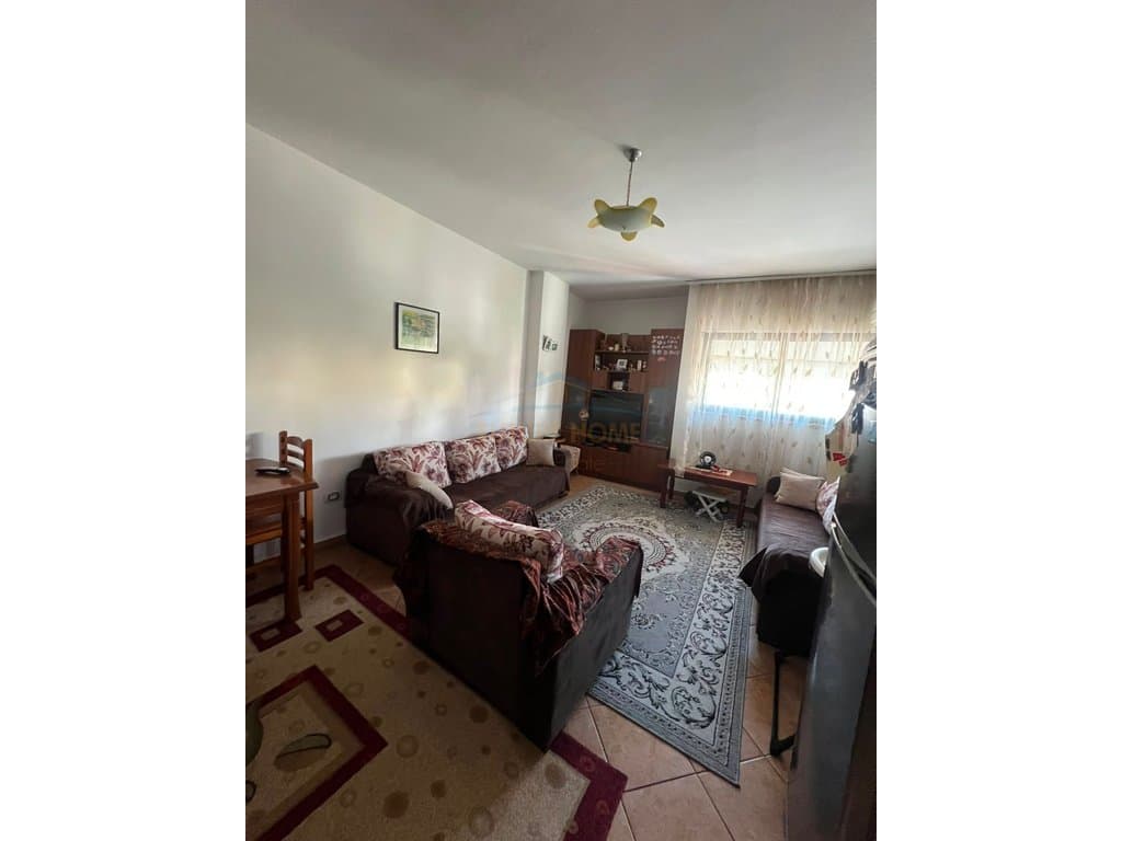 Shitet, Apartament 2+1+2, Rruga 5 Maj, Tirane PRM72159 1