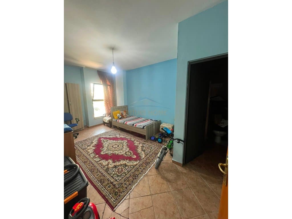 Shitet, Apartament 2+1+2, Rruga 5 Maj, Tirane PRM72159 4
