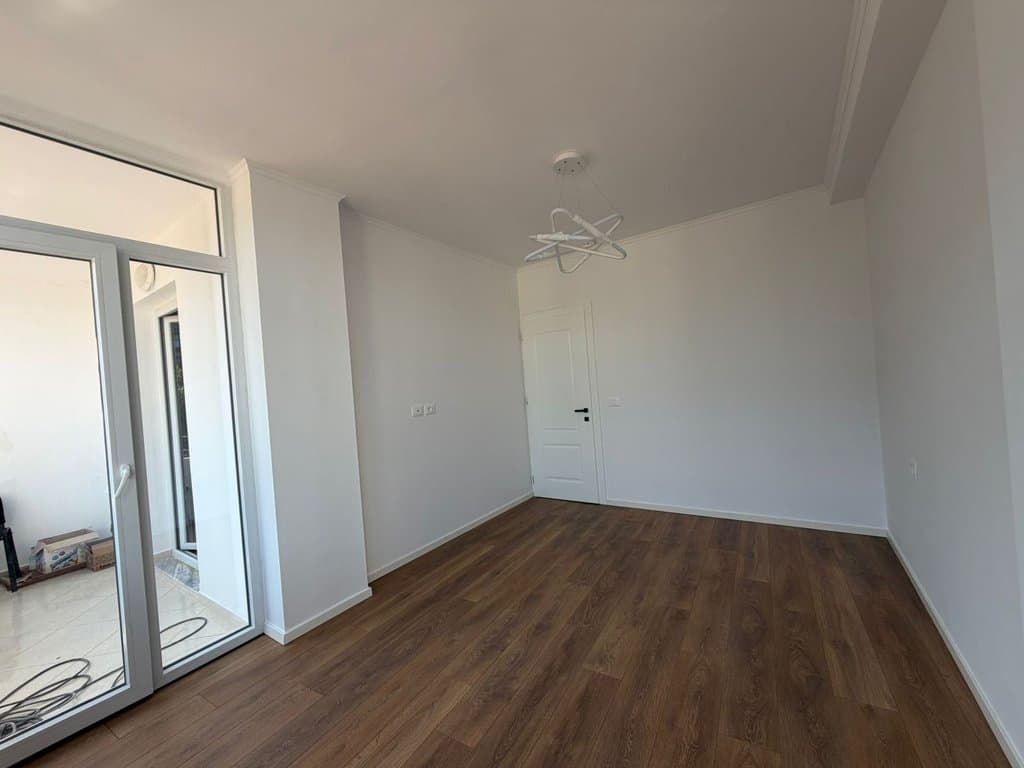 Shitet, Apartament 1+1, Rruga Dritan Hoxha, Tiranë. 4