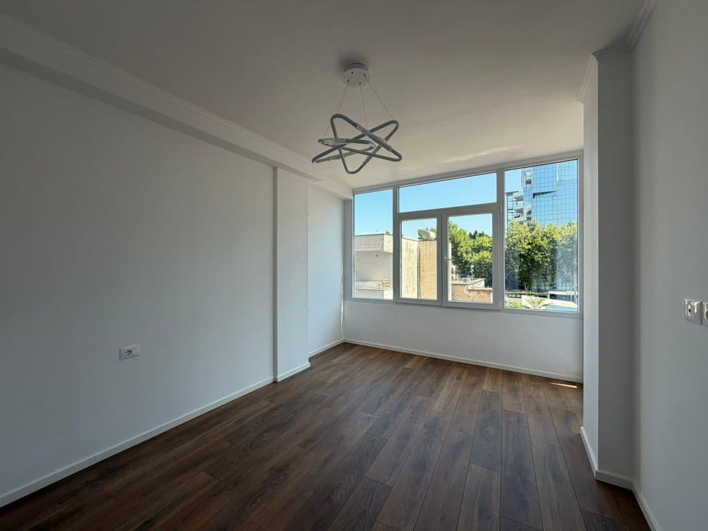 Shitet, Apartament 1+1, Rruga Dritan Hoxha, Tiranë. 2