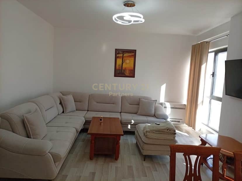 JAPIM ME QIRA APARTAMENT 2+1+2 NE ZONEN E 5 MAJIT!