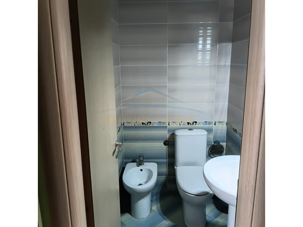Shitet,Apartament 2+1+2,Lungo Mare,Vlore 3