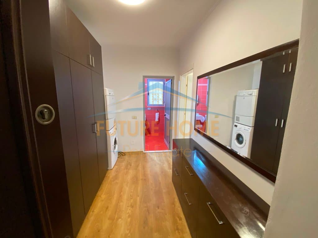 Shitet, Apartament 1+1, Fresku, Tiranë 2
