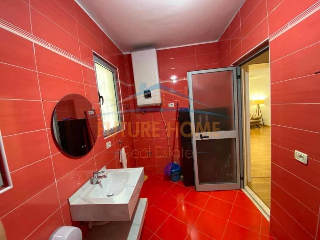 Shitet, Apartament 1+1, Fresku, Tiranë 5