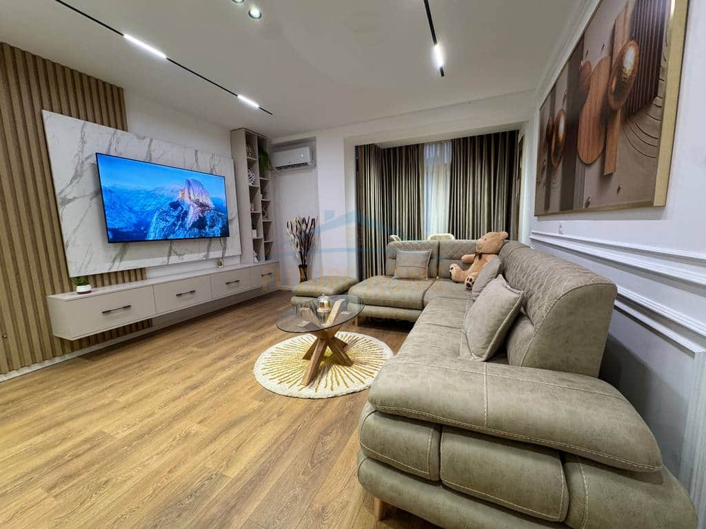 Qira, Apartament 1+1, 21 Dhjetori, Tiranë Empire74401