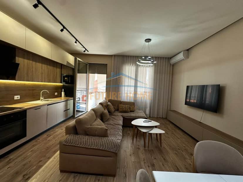 Qira,Apartament 1+1 Kompleksi Delijorgji !