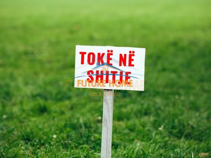 Shitet Tokë në Maminas, Tiranë. 1