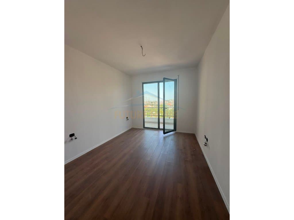 Shitet, Apartament 1+1, Kinostudio, Tiranë 1
