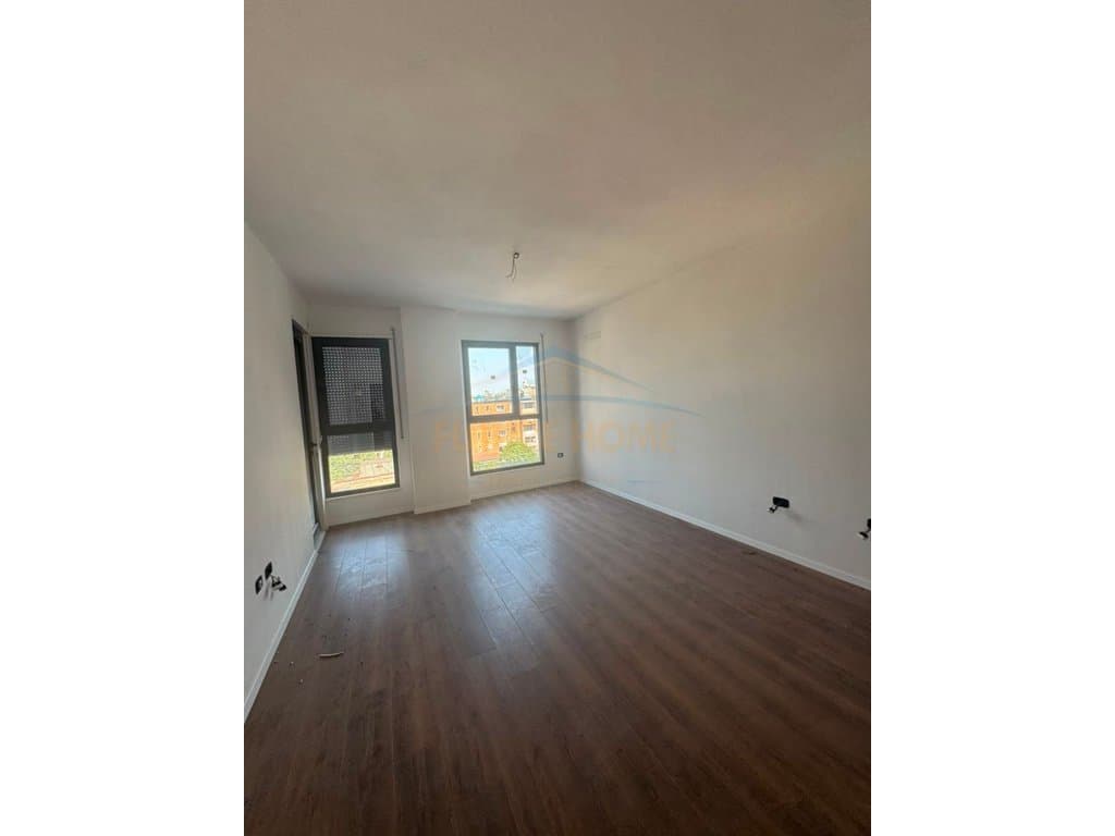 Shitet, Apartament 1+1, Kinostudio, Tiranë 2
