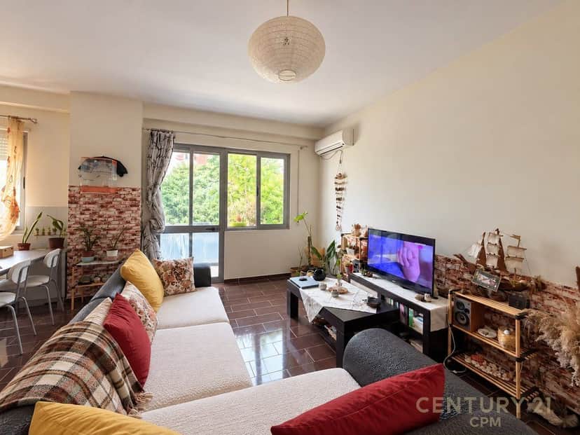 SHITET APARTAMENT 2+1+2 TEK KOPSHTI BOTANIK! 1