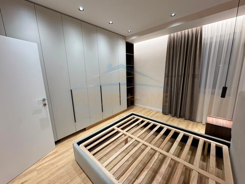 SHITET APARTAMENT 1+1 UNAZA RE / 125 MILJONE LEKE 1