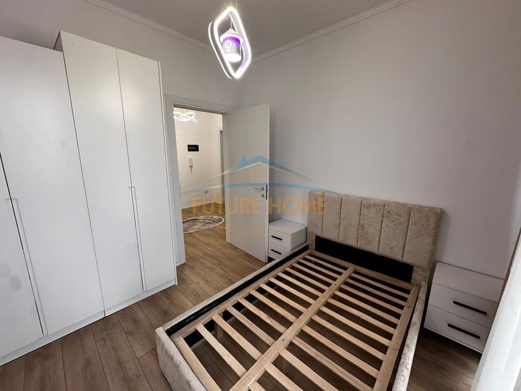 Shitet,Apartament 2+1, Unaza e Re, Tiranë 4